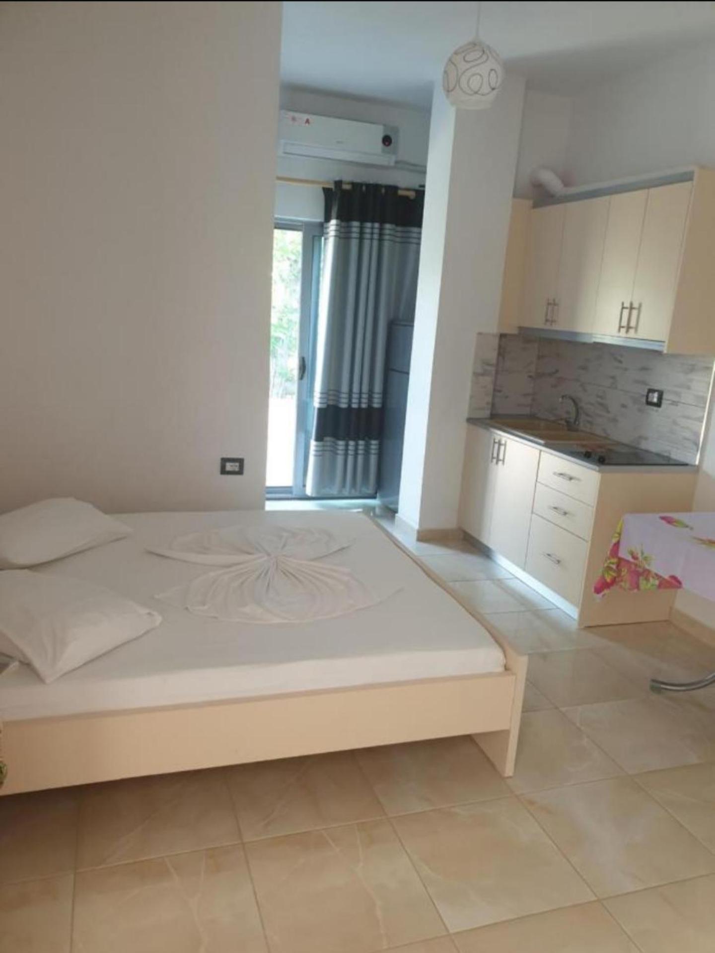 Alinani Apartments Ksamil Quarto foto