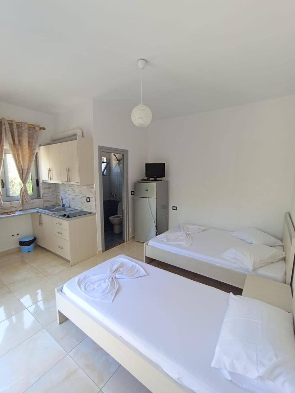 Alinani Apartments Ksamil Quarto foto